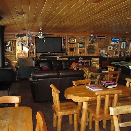 Log Inn&Pub Avola Eksteriør bilde